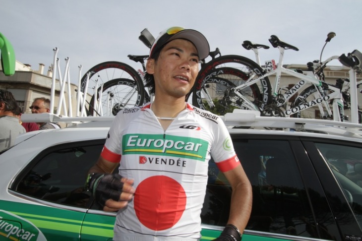 ゴール後、悔しさを滲ませながらレースを振り返る新城幸也(ユーロップカー)