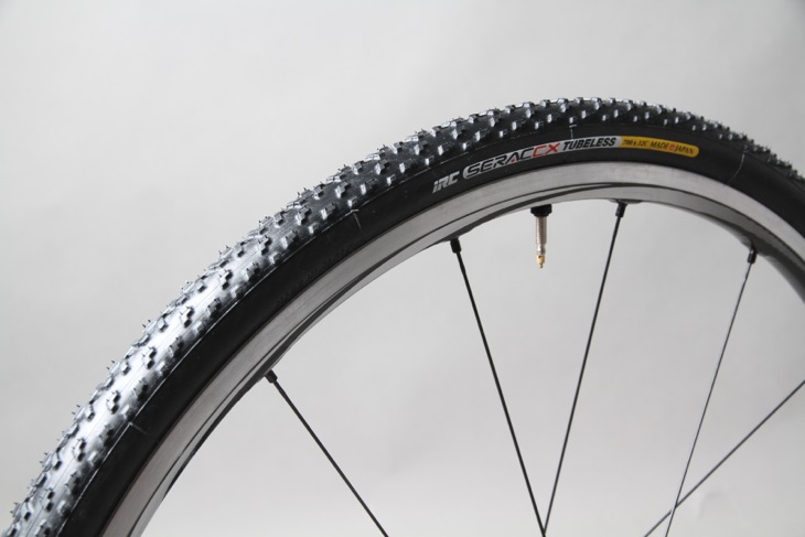IRC SERAC CX TUBELESS(700×32c)