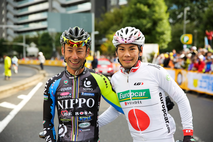 引退する福島晋一(チームNIPPO・デローザ)と全日本チャンピオンの新城幸也(ユーロップカー)