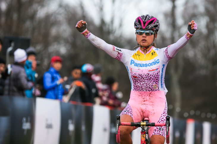 エリート女子 後続を寄せ付けない走りで勝利した豊岡英子(Panasonic Ladies)