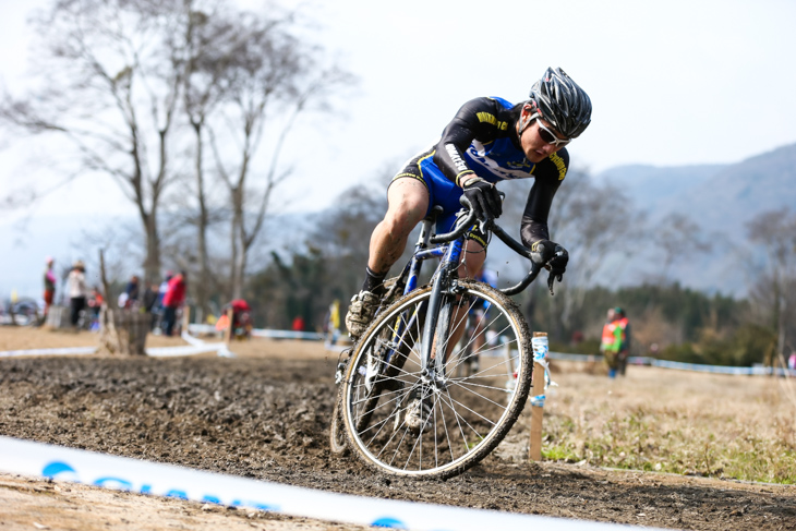C1 パンクで順位を落とした大倉勇夢(KOMATSUサイクリングクラブ)