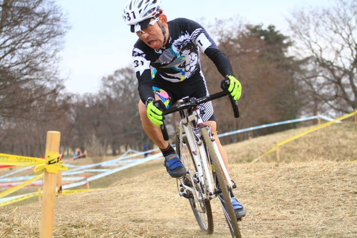 カテゴリー2優勝の伊藤博彦(シクロポリスARP)