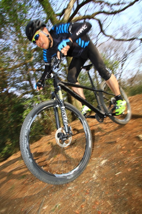 「MTBというのを引いても軽快さが引き立つバイク」戸津井俊介(OVER-DOバイカーズサポート)
