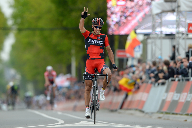 アムステル・ゴールドレースを制したフィリップ・ジルベール(ベルギー、BMCレーシング)