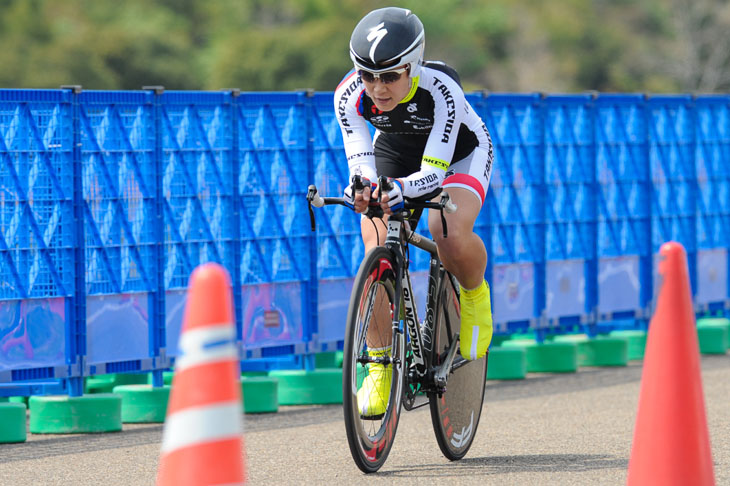 Fクラスタ優勝の高山真由子(竹芝サイクルレーシング)