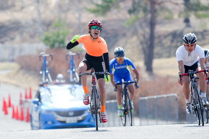 Y 藤田拓海(横浜高校自転車競技部)が優勝