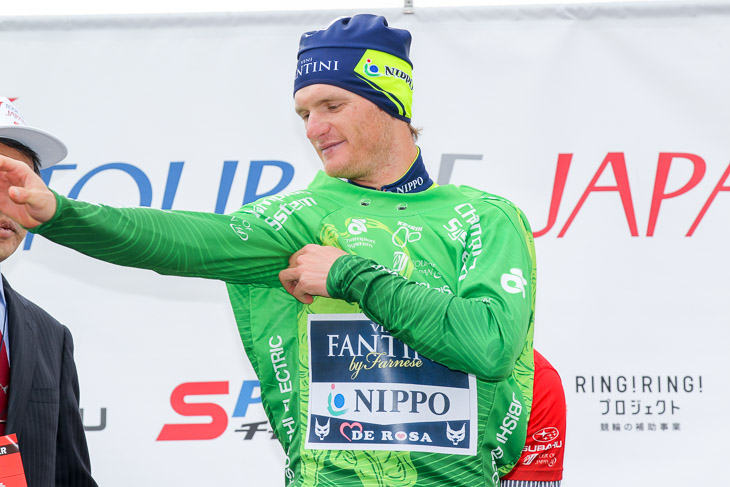個人総合リーダーになったグレガ・ボーレ(ヴィーニファンティーニ・NIPPO)