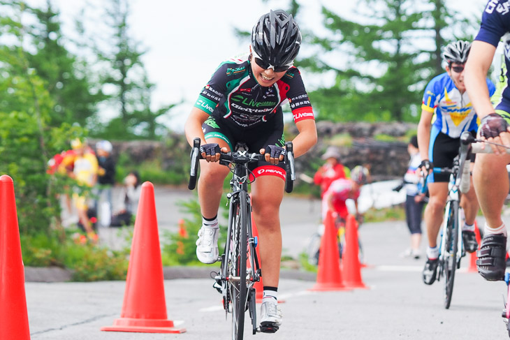富士山ヒルクライム2014で優勝した針谷(Live GARDEN BICI STELLE)。熊野でも再び総合優勝に輝いている