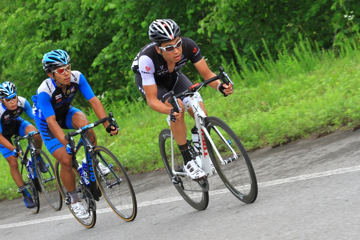 エモンダで全日本選手権を走る別府史之(トレック・ファクトリーレーシング)
