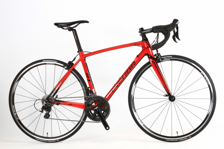 新型105を搭載したRL8 EQUIPE(レーシングレッド)