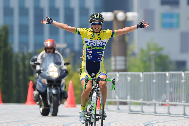 女子 上野みなみ(JBCF J-Feminin、鹿屋体育大院)が優勝