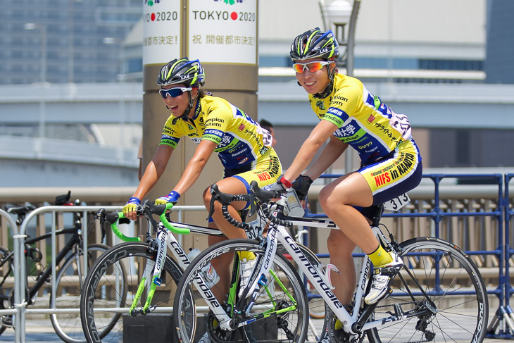 女子 上野みなみと塚越さくら(JBCF J-Feminin、鹿屋体育大院)は実業団登録して参戦