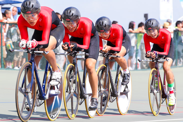 4kmチームパーシュート 2位 岡山工