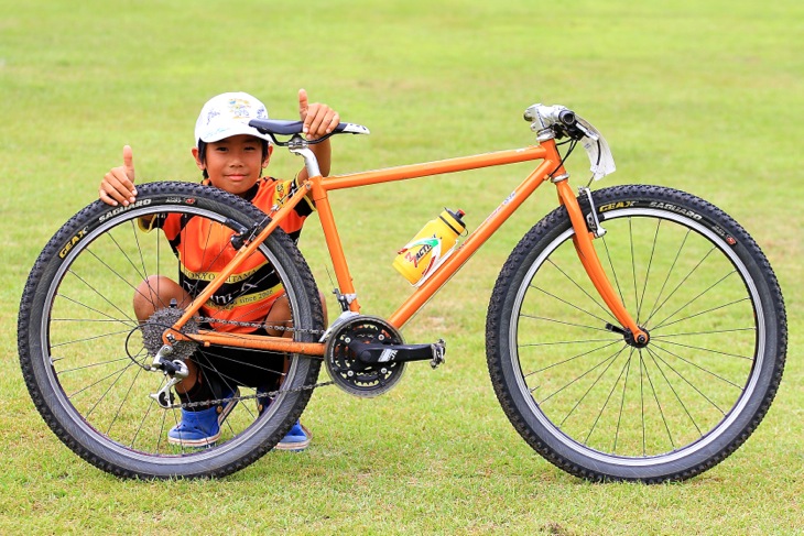 小学4年男子優勝 綾野 尋くん(チームK)の愛車はリッチーP23をレストアしたフルリジッドバイク