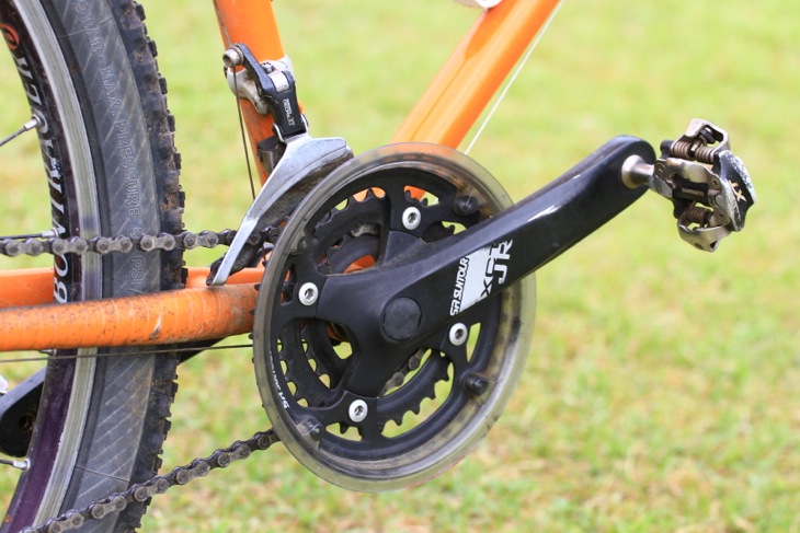 SRサンツアーのジュニア用クランクセット、CW9XTC JRの152mmを使用