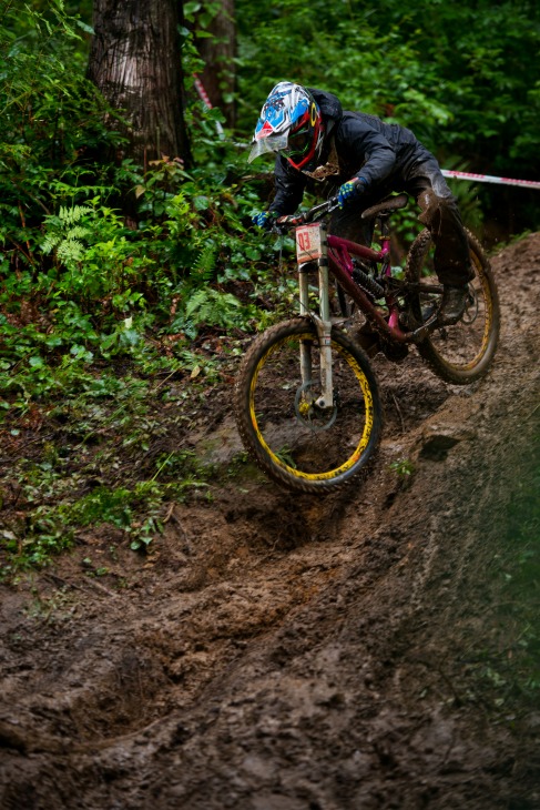 エリート女子優勝の末政実緒選手(DIRTFREAK/SARACEN)