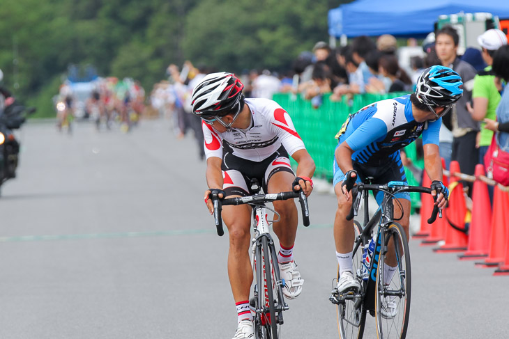 最終周回 先頭の内間康平(ブリヂストンアンカー)と入部正太朗(シマノレーシング)に追走集団が15秒差にまで迫る