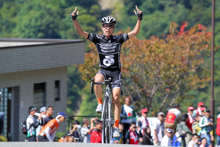 E1クラスタ 西薗良太(Champion System Japan)が優勝