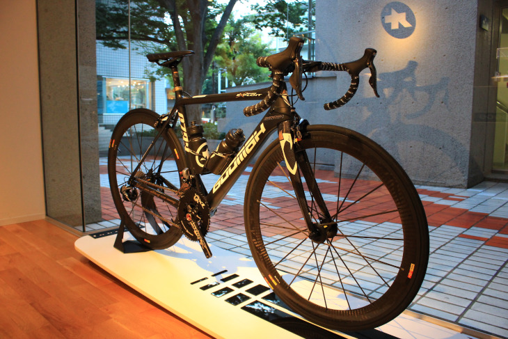 中々実物はお目にかかれないアソスのバイクフレームGOOMAH(グーマー)も展示された