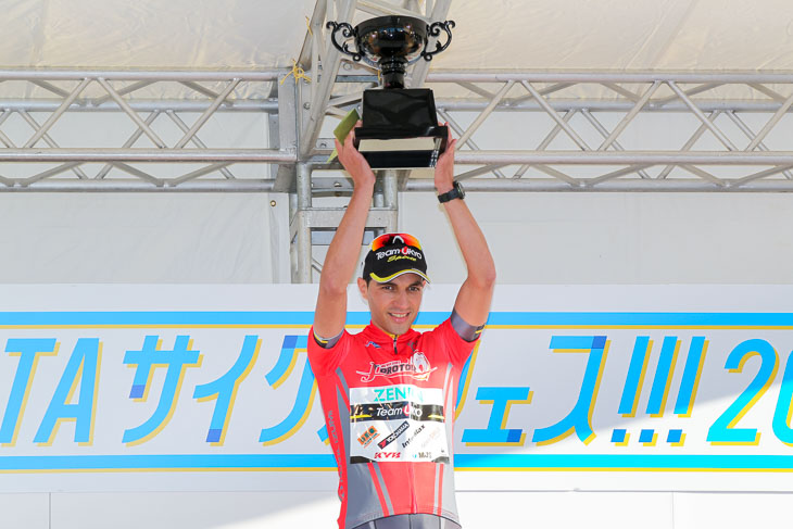 Jプロツアー個人総合優勝 ホセ・ビセンテ(Team UKYO)
