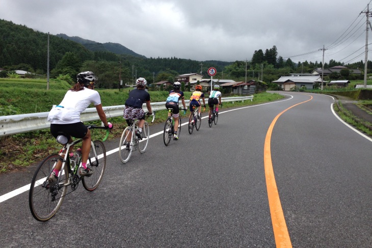 宇都宮で初の練習会。何でしょうこの若干遠慮がちな等間隔。まだ気持ちが離れてるな(笑)