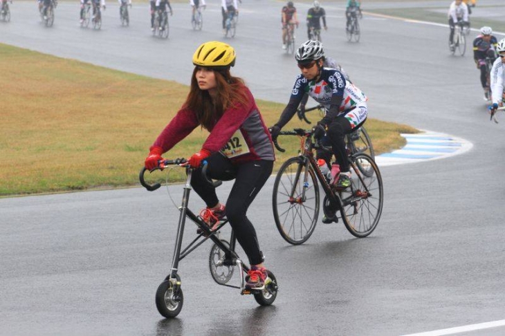 謎小径車発見!フロントチェーンリングヤバい!