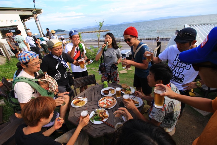 海風を感じながら完走の乾杯!