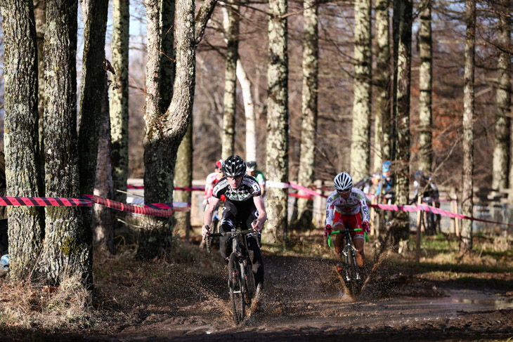 1周目に飛び出したザック・マクドナルド(アメリカ、Cyclocross Project 2015)