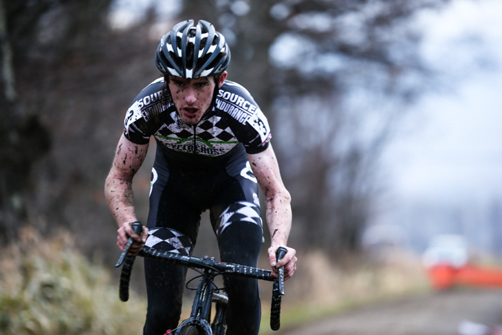 2013年覇者のザック・マクドナルド(アメリカ、Cyclocross Project 2015)