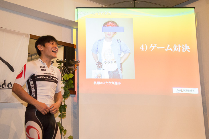 ゲーム対決の映像で私服姿を晒される清水都貴(フェイクです)