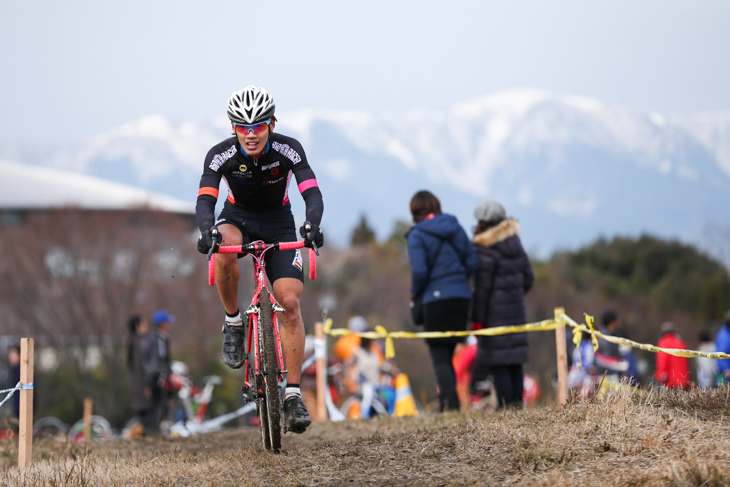 C1 沢田の15秒後方にまで迫った前田公平(BIORACER OFFROAD TEAM)
