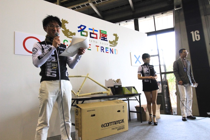 サイクルスポーツの江郷編集長がマイクを握るじてんしゃ〇×クイズ