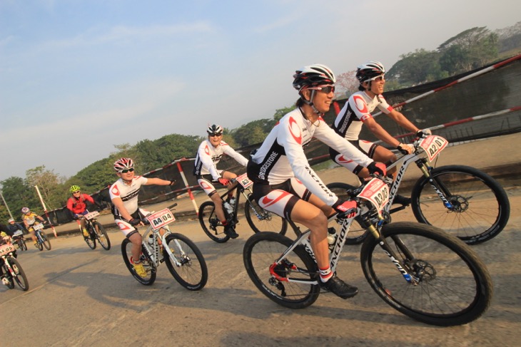 ブリヂストンアンカーMTBチームの選手が4人? うち2人はBS社員さんです