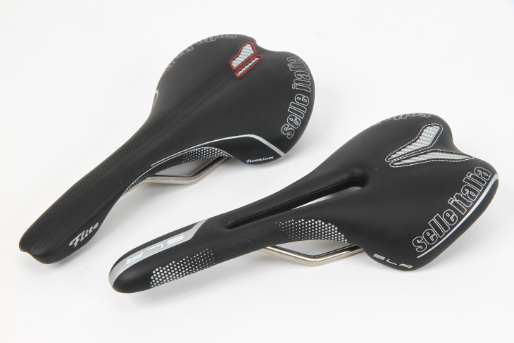 セライタリア SLR FRICTION FREE FLOW(手前)、FLITE FRICTION FREE(奥)