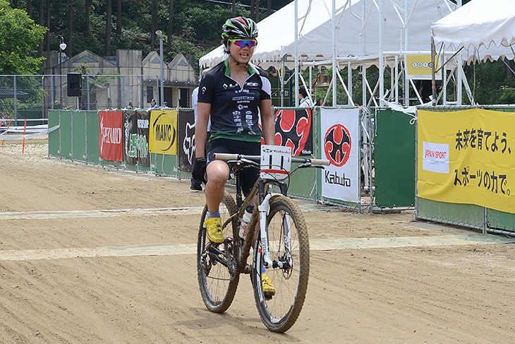 激しいトップ争いを見せた末政実緒(SRAM/LITEC)が2位フィニッシュ