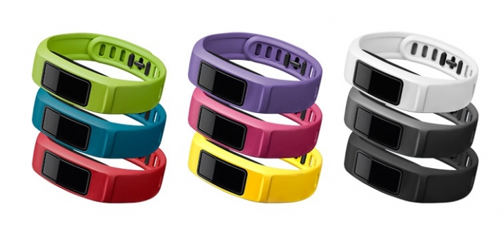 ガーミン vivofit2 着せ替えようのリストバンドが用意されているため、服装やシチュエーションによって変えることができる