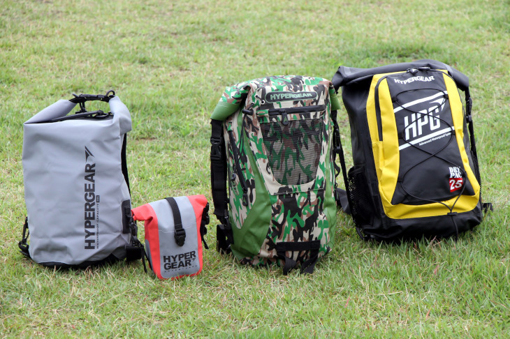 ハイパーギア(左からDRY BAG 20L、WAIST PAC、DRY PAC TOUGH 20L、DRY PAC ID 25L)