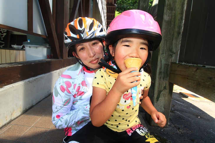 かなり暑くなってきたのでソフトクリーム補給!