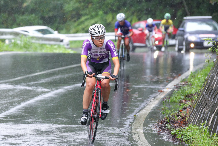2015年のインカレロード 雨の中積極的なレースを見せて優勝した樫木祥子(駒沢大)