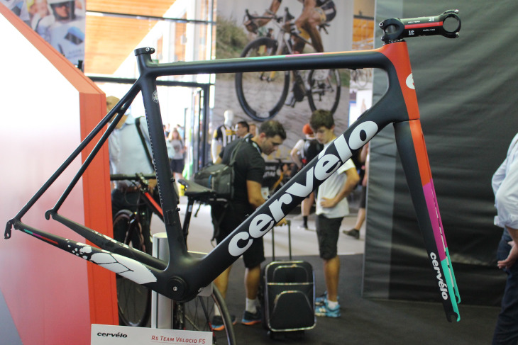 R5のVelocio Sramモデル