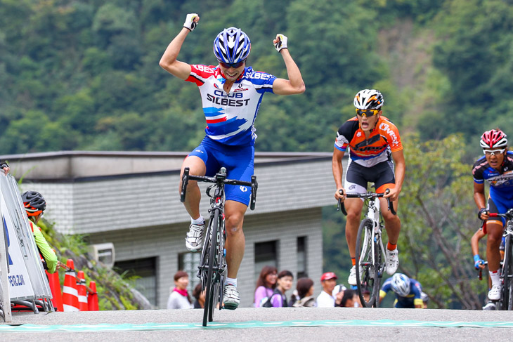 E1 松木健治(クラブシルベスト)が優勝