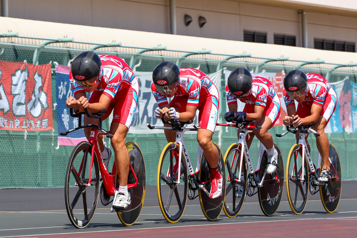 4kmチーム・パーシュート 2位 岐阜県(相馬、渡邊、浦田、橋本)4分20秒254