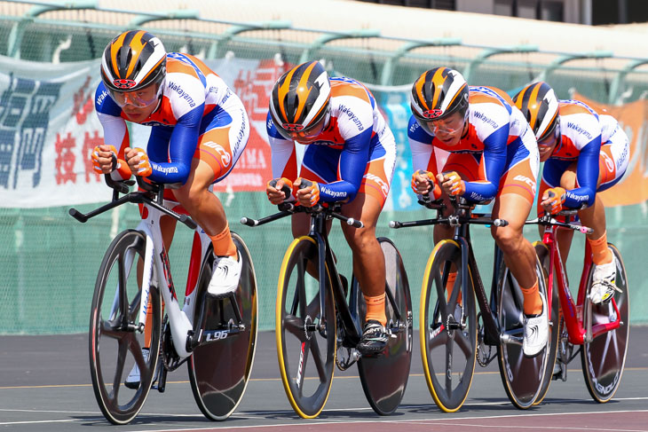 4kmチーム・パーシュート 1位 和歌山県(森口、岡本、窪木、佐々木)4分19秒760(予選時)大会新