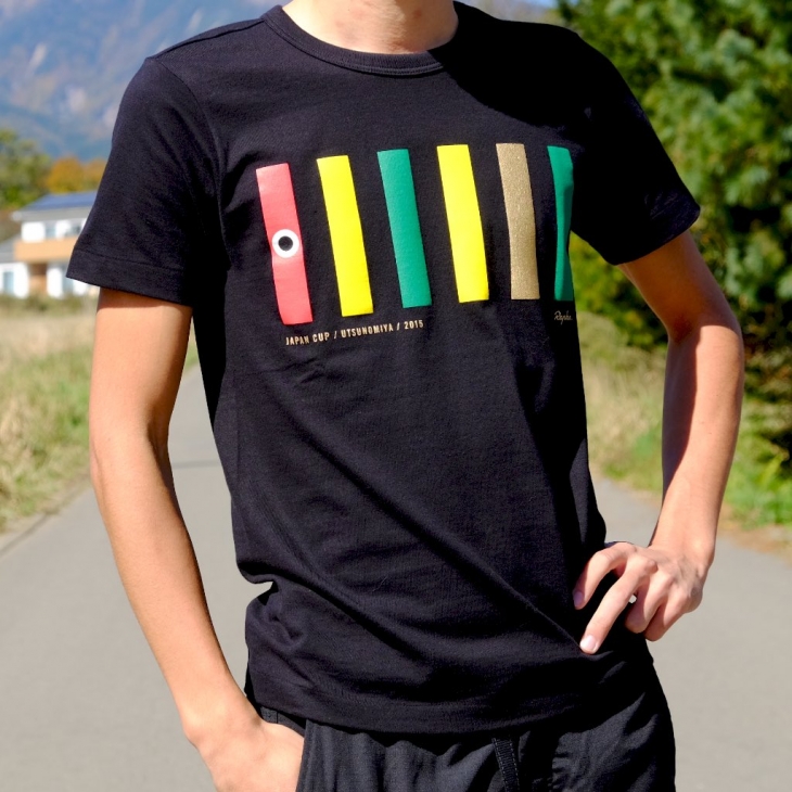宇都宮の郷土玩具である「きぶな」をモチーフとしたRaphaのジャパンカップ限定Tシャツ