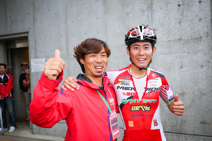 C1 オーガナイザーの菅田純也さんと小坂光(宇都宮ブリッツェンシクロクロス)