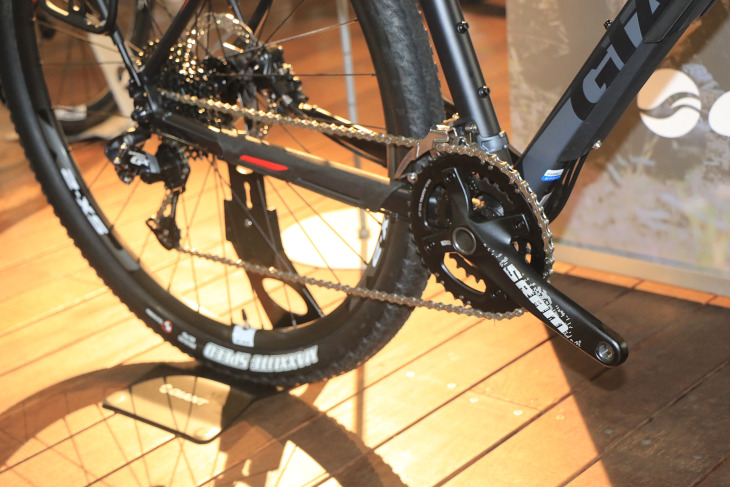 ワイド&ローギアードのMTB用コンポーネントが採用された。写真のSLR1はスラムが装備されている