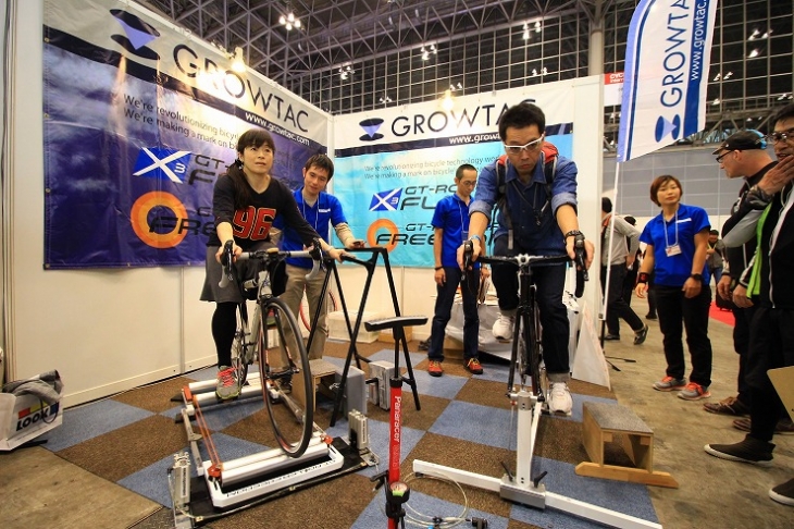 GT-Roller-FLEX3(右)と同FREEDOMに試乗する