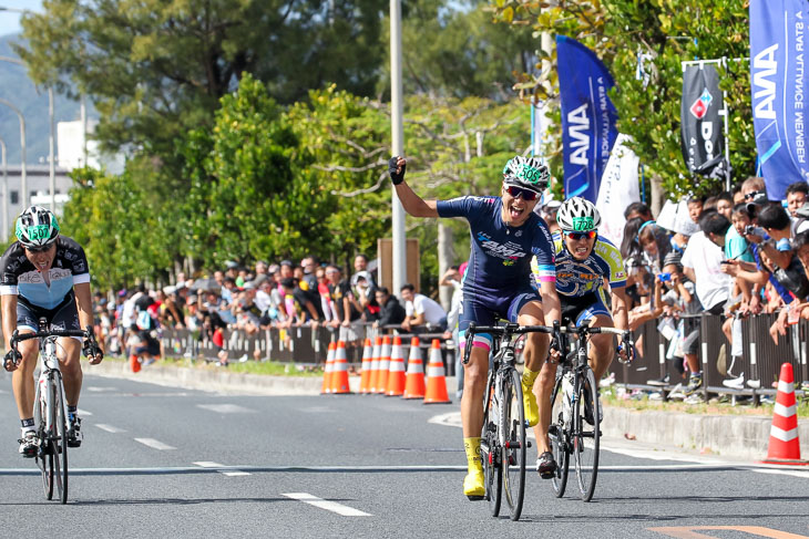 市民レース100km アンダー39 齋藤 和輝(タマポタ)が優勝
