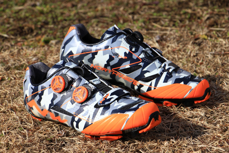 ノースウェーブ EXTREME XC(CAMO-ORANGE FLUO)