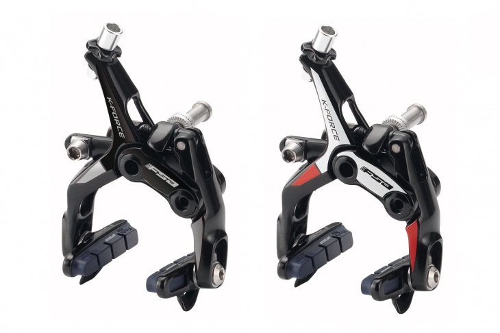 FSA K-FORCE DUAL PIVOTブレーキ(左:ブラック/グレーロゴ、右:ホワイト/レッドロゴ)